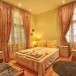 Tomovi - Three Bedrooms Center