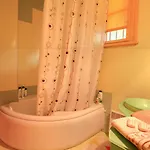 Tomovi - Three Bedrooms Center *