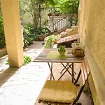 Tomovi - Three Bedrooms Center *