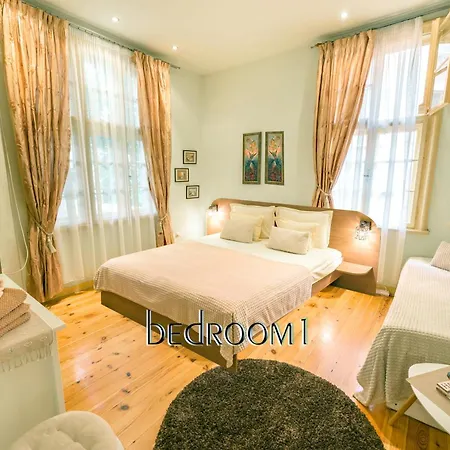Tomovi - Three Bedrooms Center Plovdiv