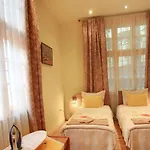 Tomovi - Three Bedrooms Center Apartment Plowdiw