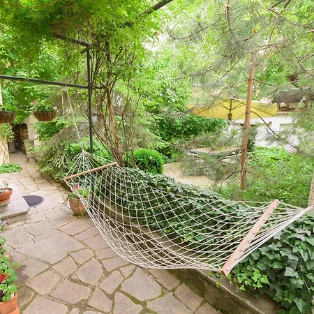 Apartment Tomovi - Three Bedrooms Center