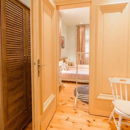 Tomovi - Three Bedrooms Center Apartment Plowdiw