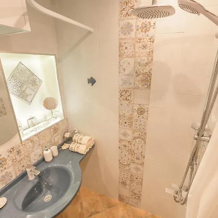 Tomovi - Three Bedrooms Center * Plowdiw