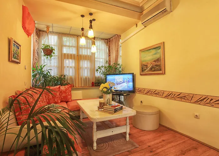 Apartamento Tomovi - Three Bedrooms Center